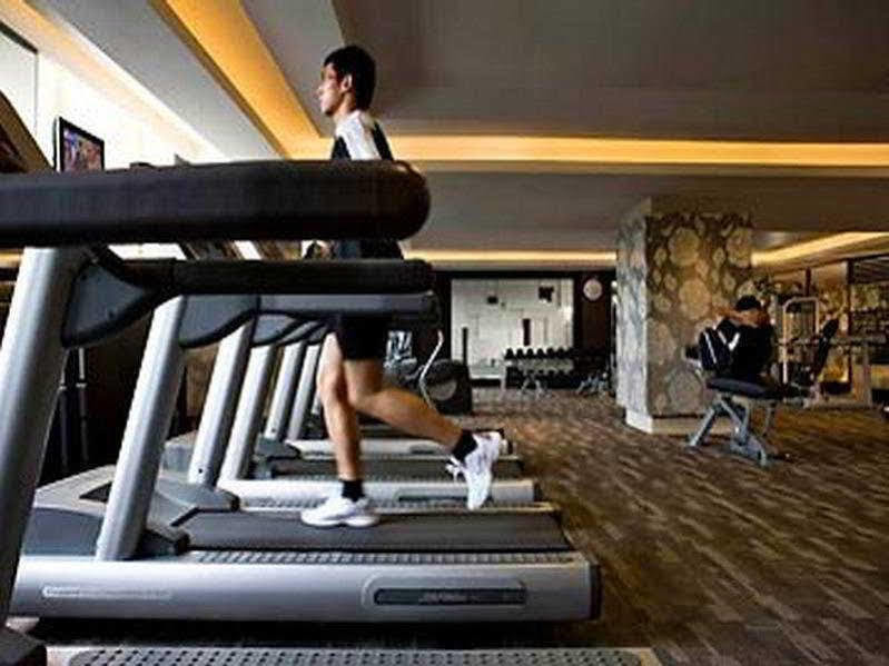 Courtyard By Marriott Northeast Hotel